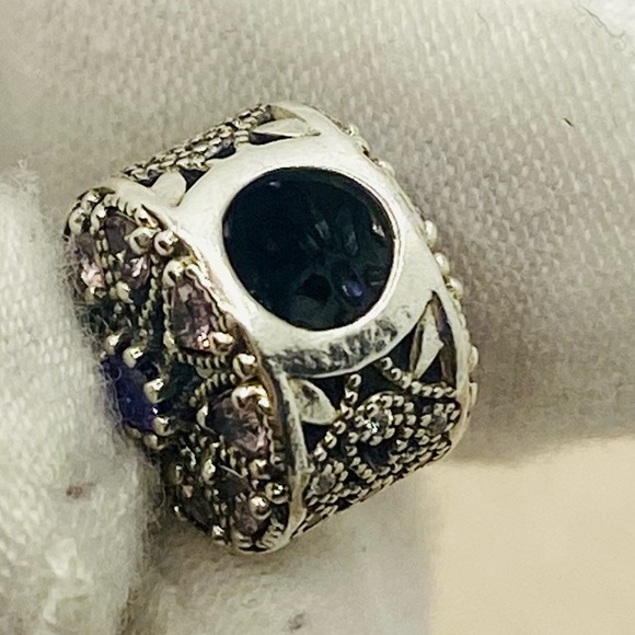 EUC Pandora 791974NPRMX Sterling Silver Shimmering Medallion Abstract Charm - Picture 8 of 10